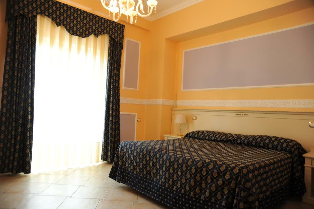 Hotel Villa Santa Maria Villapiana Exteriör bild